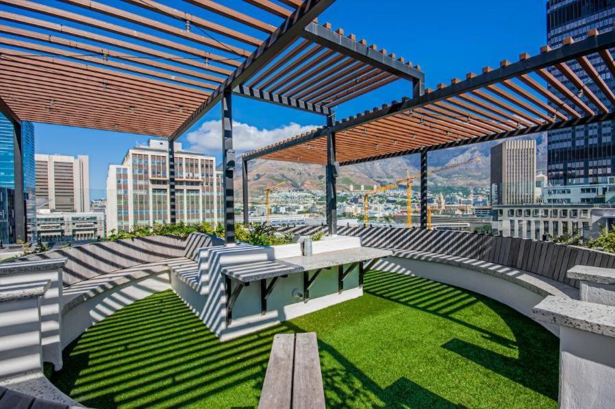 Apartment 9th Floor Modern, Elegant In Pool *
